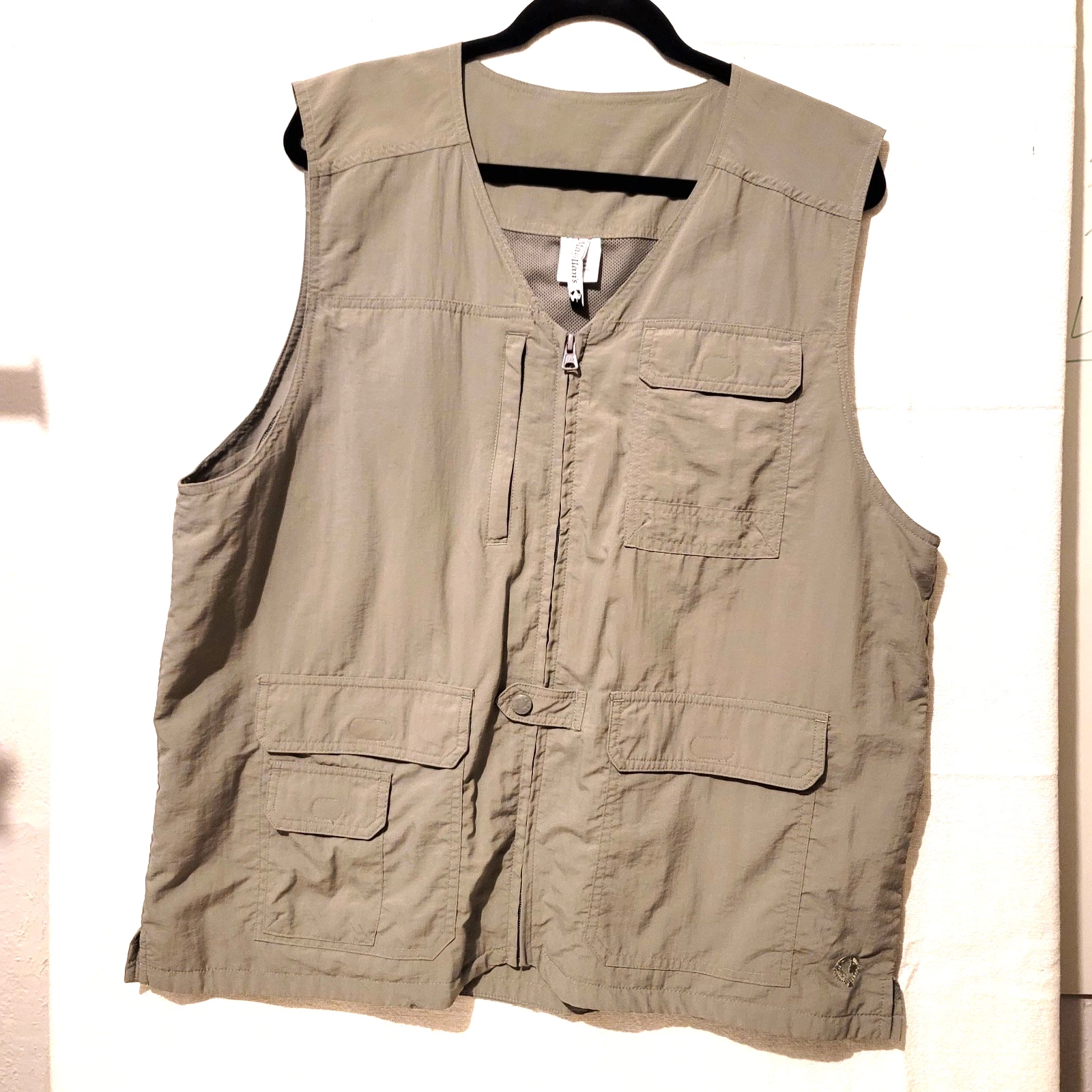 Magellan Vest XL RFID utility Lightweight Fishing Hiking Quick Dry 8 Pocket