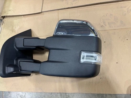 2017 Ford F150 tow mirrors. With 360 view camera. Blindspot.  Power folding. 