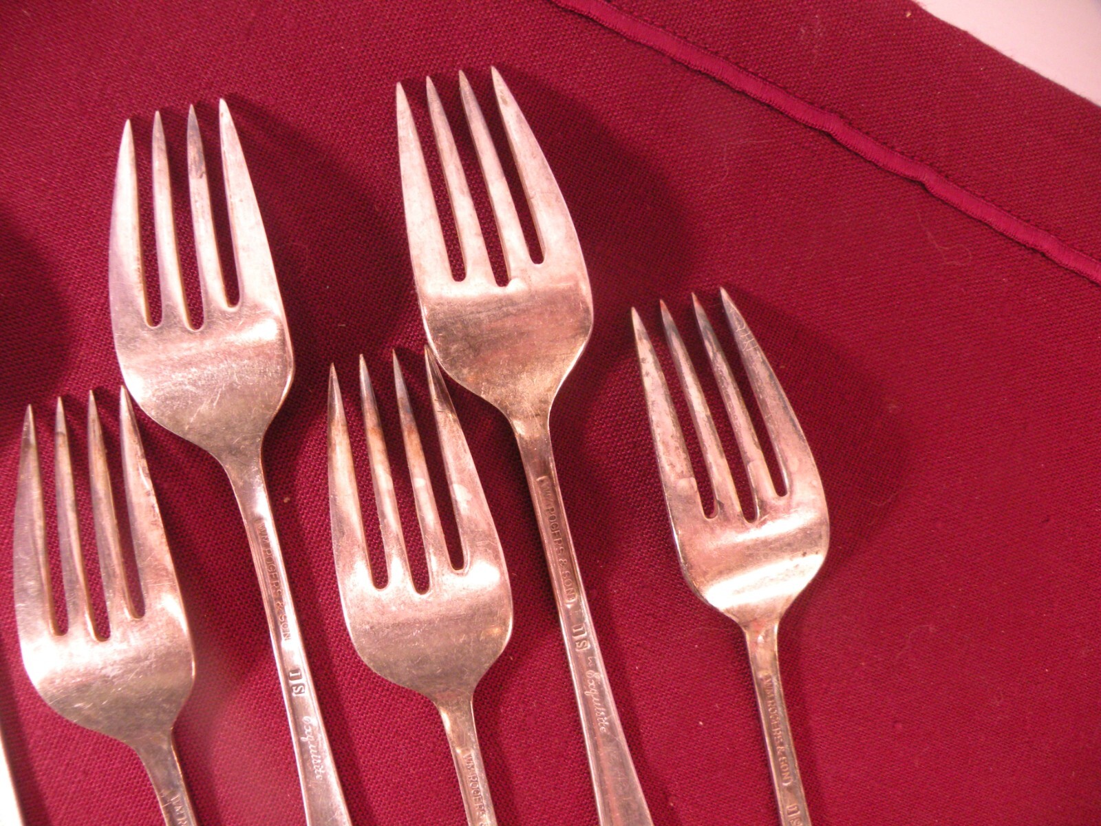 Set of 6 Wm. Rogers & Son "Exquisite" Flatware Silverplate SALAD FORKS 6 3/4"