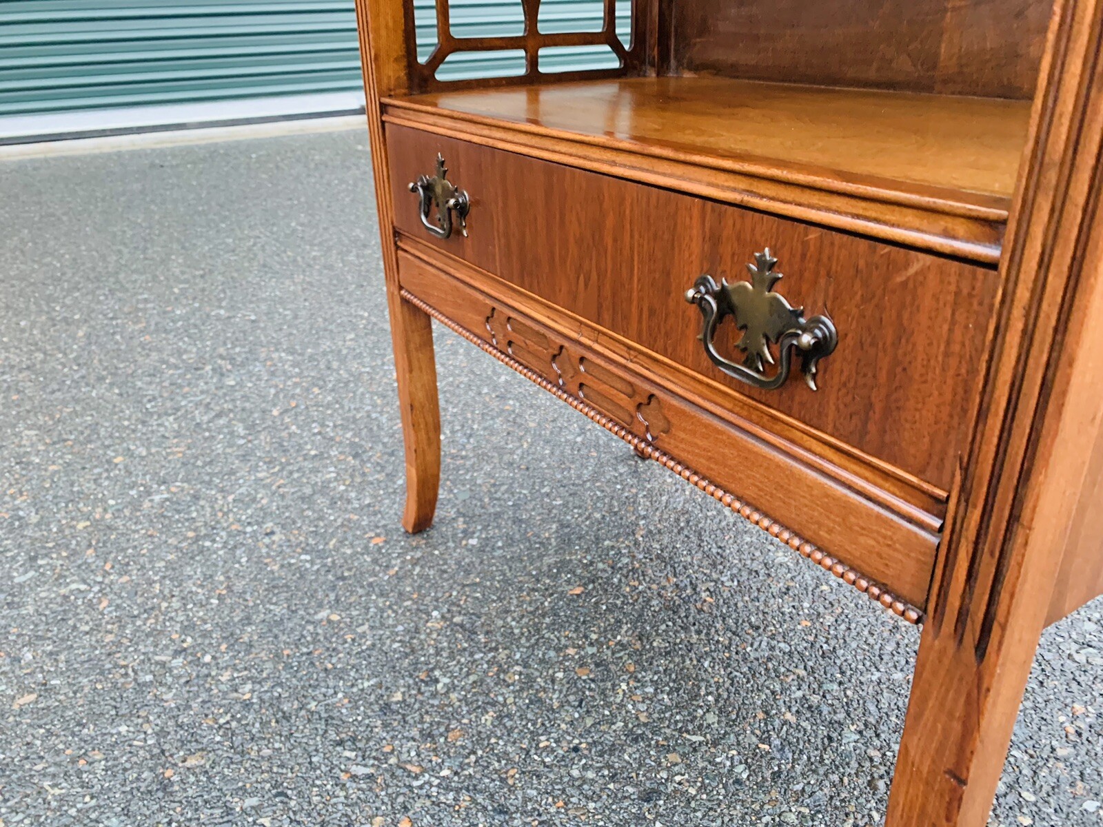 Beautiful Antique Helmers English Style Mahogany Side End Table W