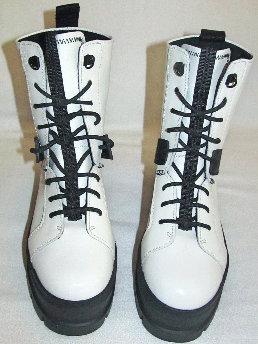 Ugg boots white sole top