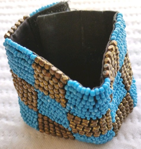 Boho Chic Seed Blue Beaded Memory Wire Wrap Bracelet Heavy Gold Faceted Beads - Picture 6 of 6