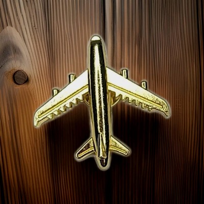 Boeing Airplane Goldtone Lapel Hat Pin Pilot Tie Flight Enthusiast Plane Brooch 
