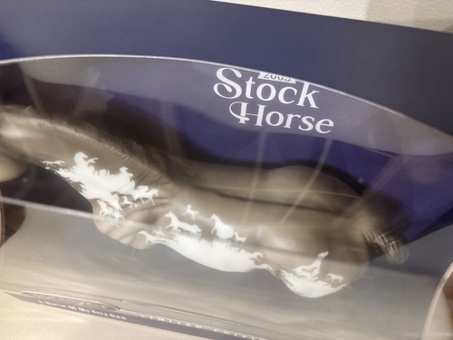 New Breyer Stock Horse #10321 75th Anniversary Smart Chic Olena Pinto - Picture 11 of 15