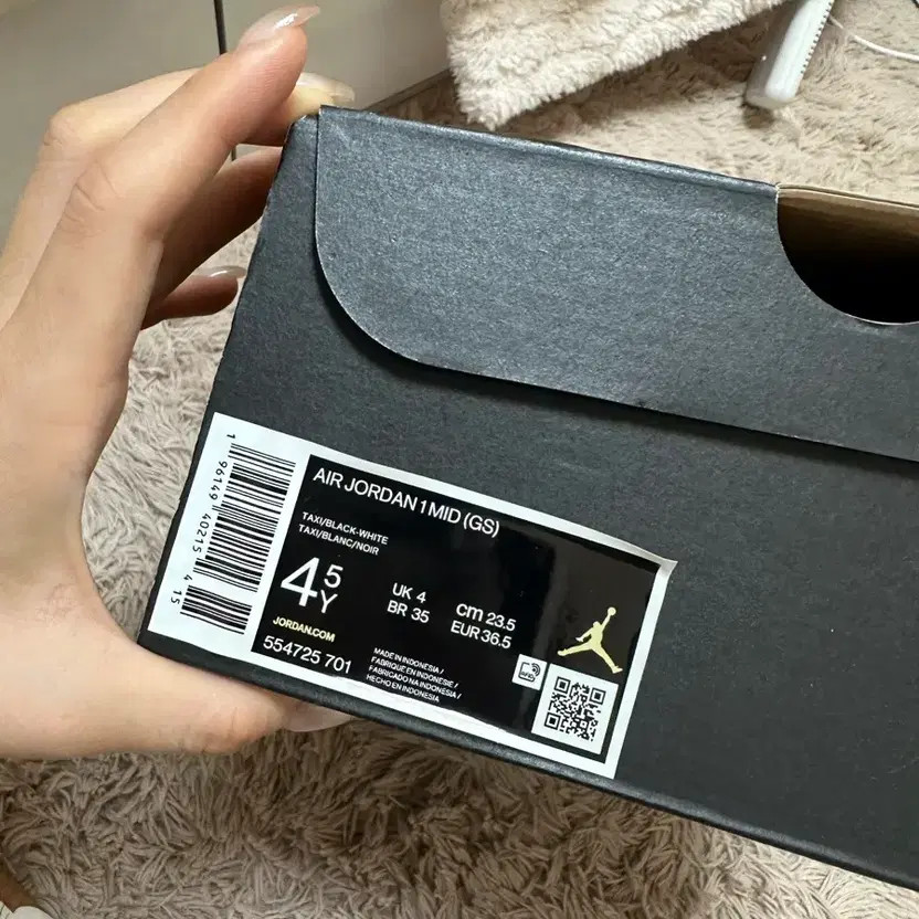 Nike Air Jordan Mid Taxi Sneakers - 235mm, Black & Yellow thumbnail 3