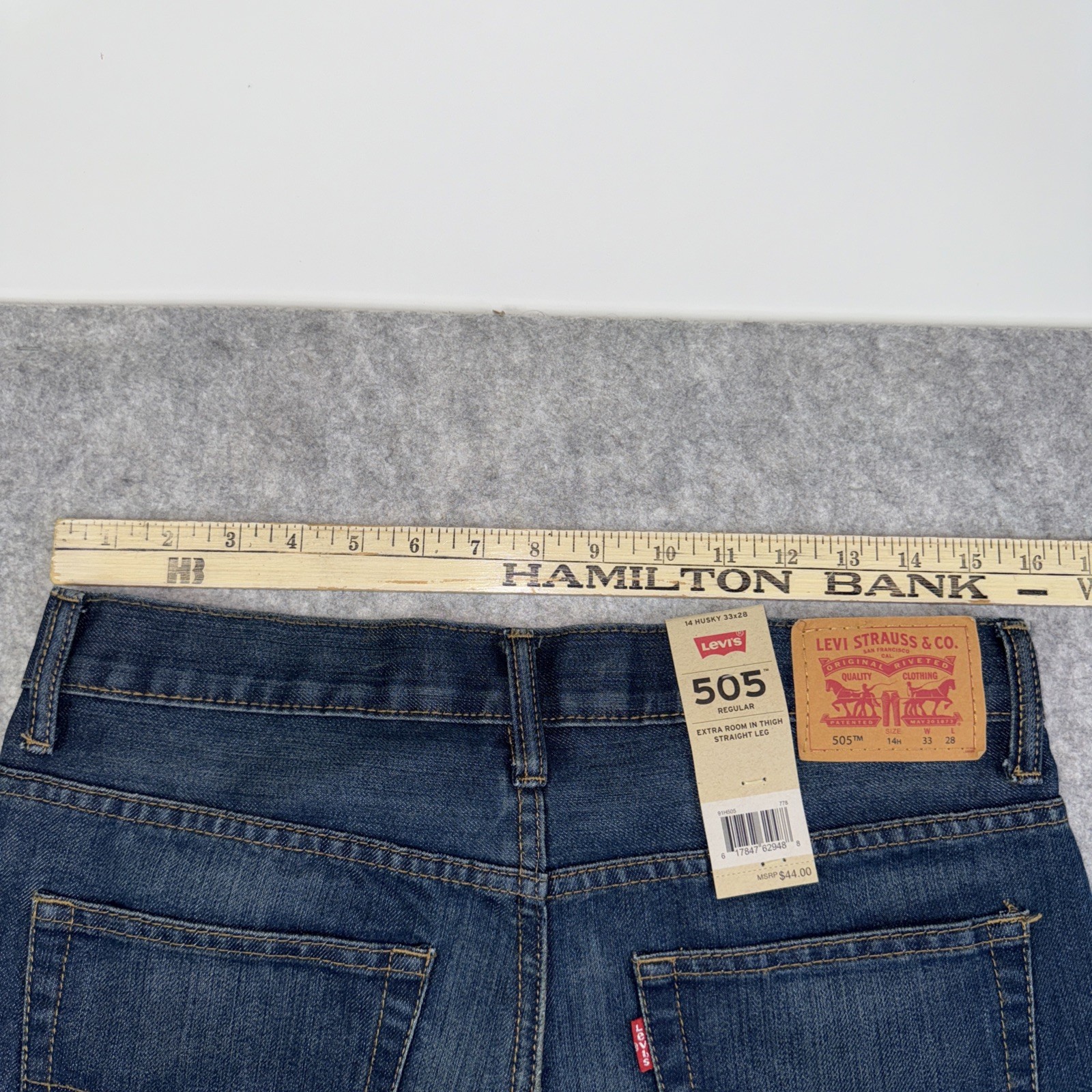 BOYS LEVI'S 505 REGULAR FIT JEANS SIZE 14 HUSKY 33X28 image 4