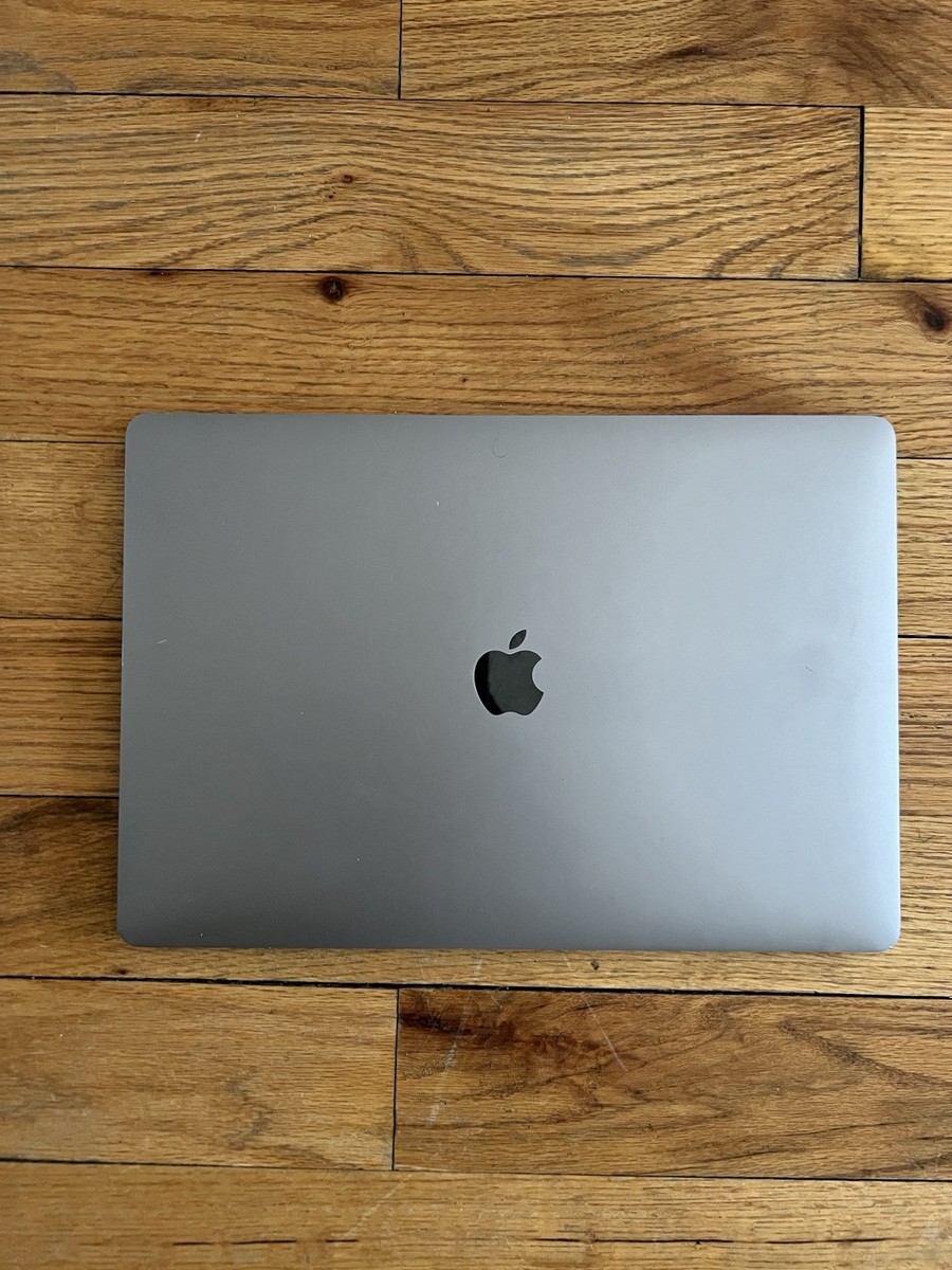 Apple MacBook Pro 2017 15.4” w/ Touch Bar i7 16GB RAM, 1TB SSD