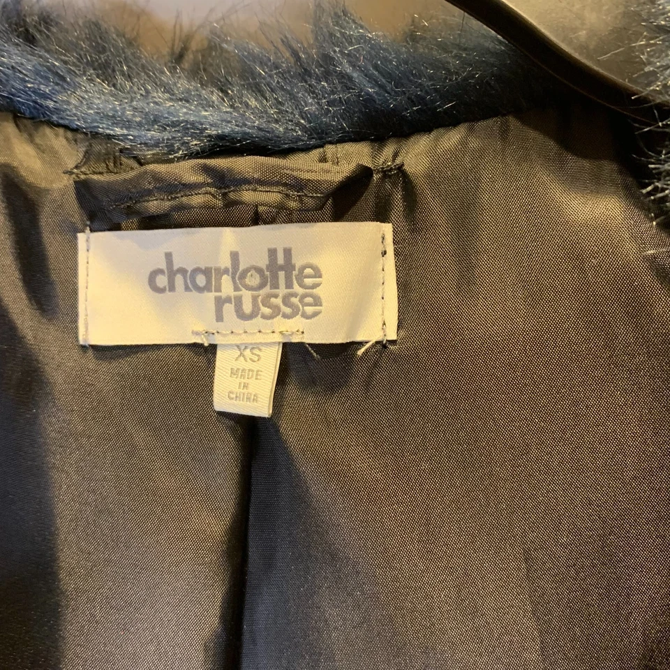 Chaleco Charlotte Russe Imitación Piel Azul Negro Talla XS Bruja Grunge Años 90 Rock Gorpcore Foto 2 de 4