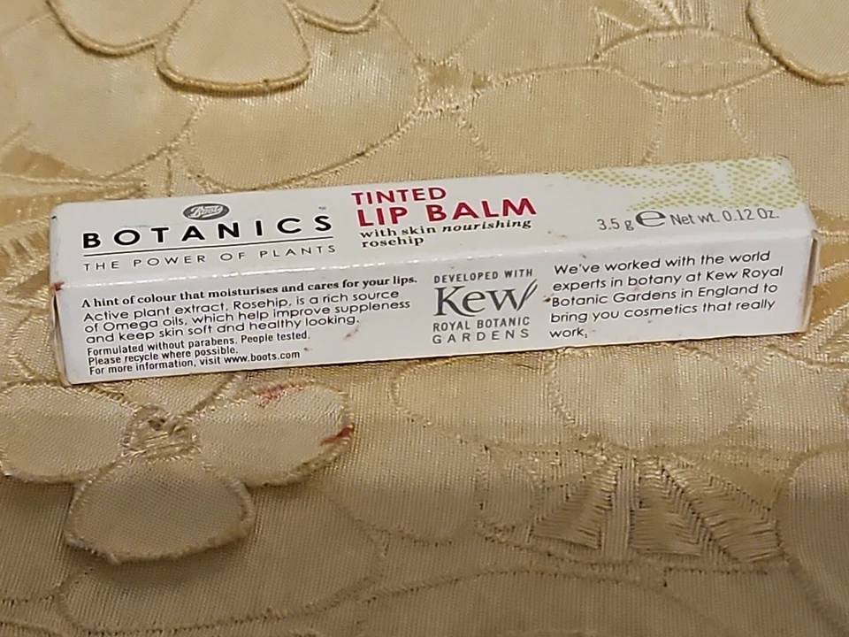 Botas-Botánica-Bálsamo Labial Tintado con Rosa Mosqueta-#030 Guayaba Transparente-.12oz - ¡Nuevo/EN CAJA! Foto 4 de 4