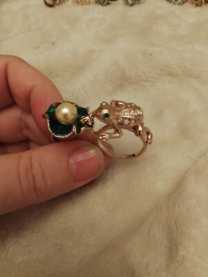 Doppelfingerring eine Seite N+1/2+P+1/2 von Frosch und Kunstperlen Lilien Pad Emaille 