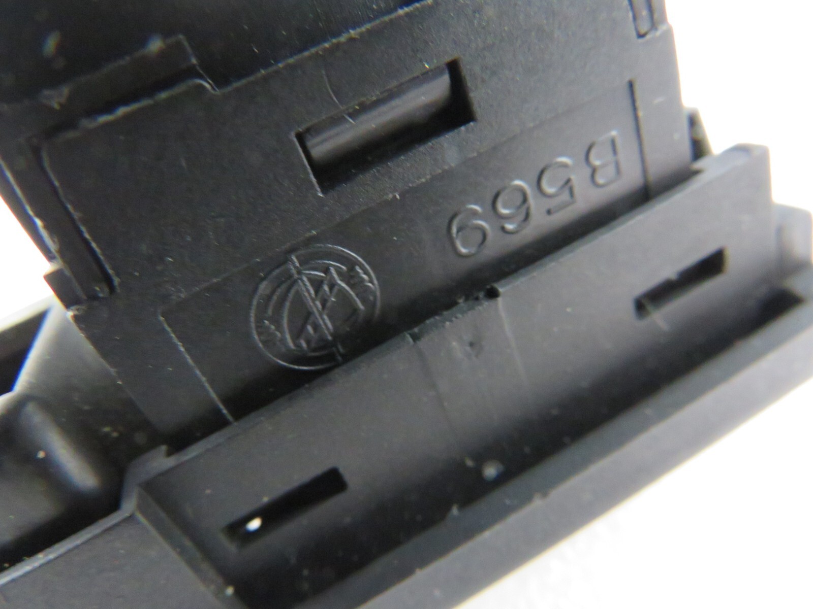 Ferrari 360, Spider, RH, Door Window Switch, Used, Bad Mounts, P/N 65520300