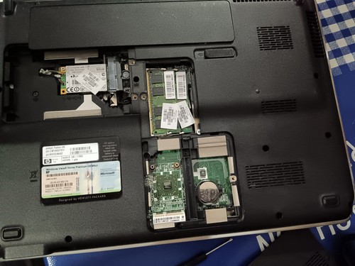 hp pavilion dv5 [Cipster bruciato] - Foto 5 di 10