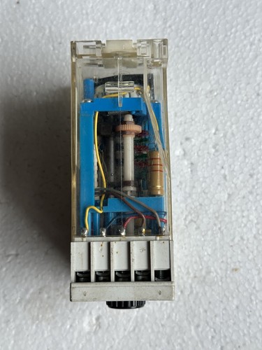 E.Dold & Sohne AA7616.24 Mini Time Relay - Picture 3 of 7