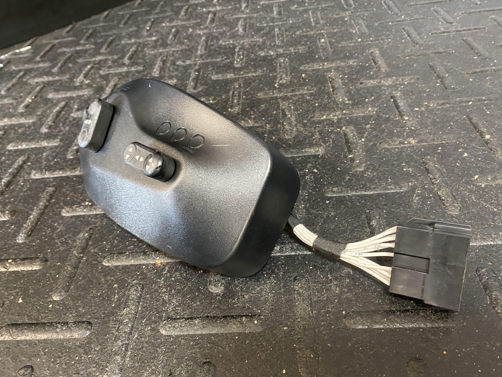 08-19 MASERATI GRANTURISMO FRONT PASSENGER RIGHT RH SEAT SWITCH CONTROLS