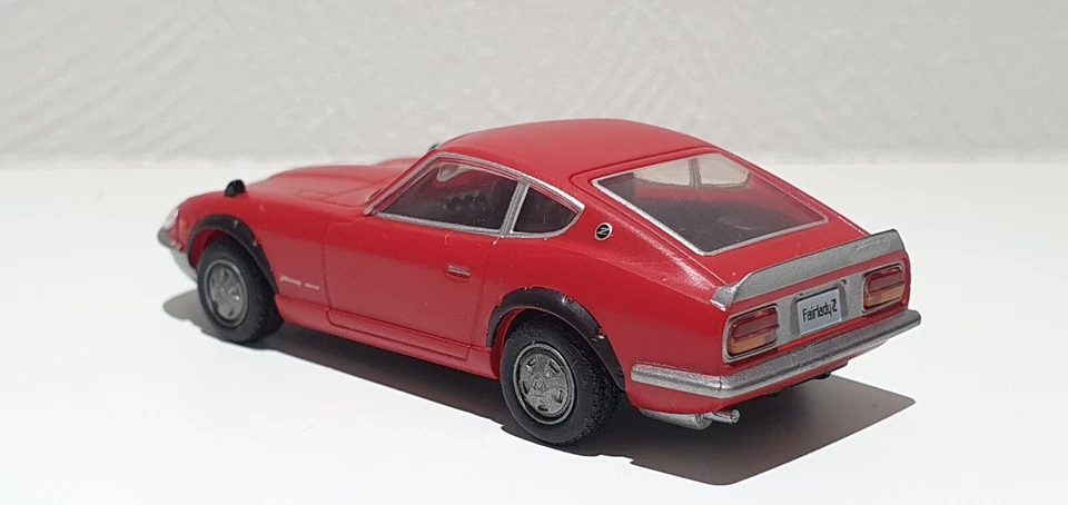 Coche modelo rojo Takara Tomy DATSUN NISSAN FAIRLADY Z 240ZG 1/64 Foto 3 de 3