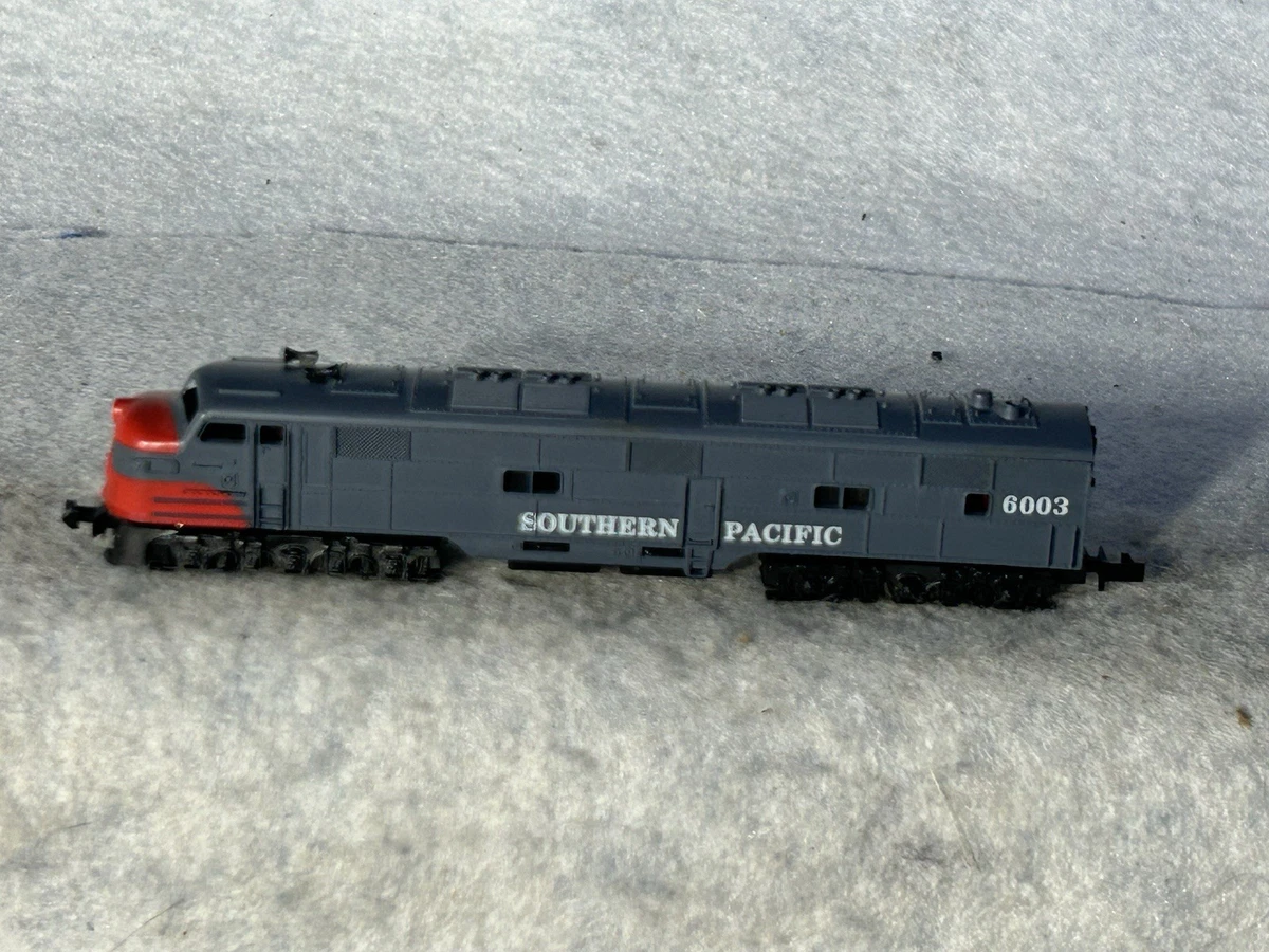N Southern Pacific 12-16 Years Model Railroad Locomotives for sale