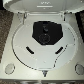 SEGA Dreamcast Console HKT-3020 w/ Controller, Memory card VMU and Cords TESTED