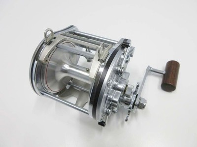 Daiwa Super Dynamic SS600 / AU8659 / 23