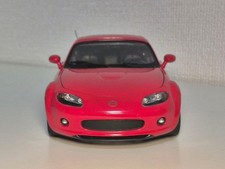 AUTOart 1/18 Mazda MX-5 Roadster NC Red Left-Hand Drive Diecast Model