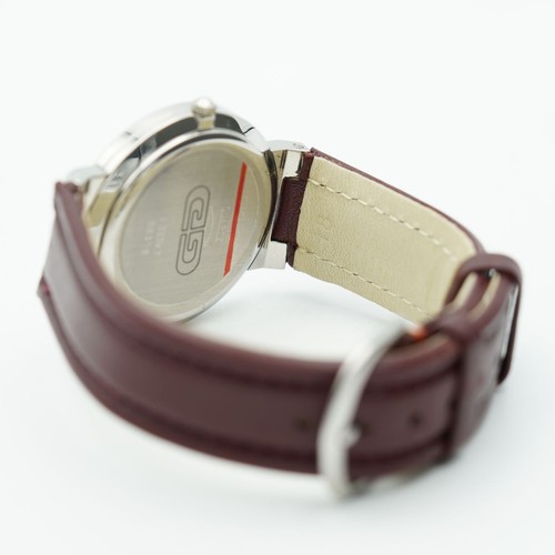Gerald Genta Classic Men's Watch 33MM Steel Quartz Wrist Watch G3330.7 Mint - Picture 9 of 10