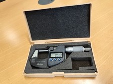 Mitutoyo Digitale Bügelmessschraube 0-25mm IP65 Coolant Proof No. 395-271 #37