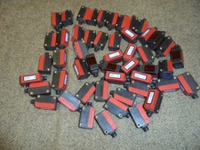 QTY: 50 Last batch of 50 Leuze Electronic retro reflective photo eye PRK5/4P-M8
