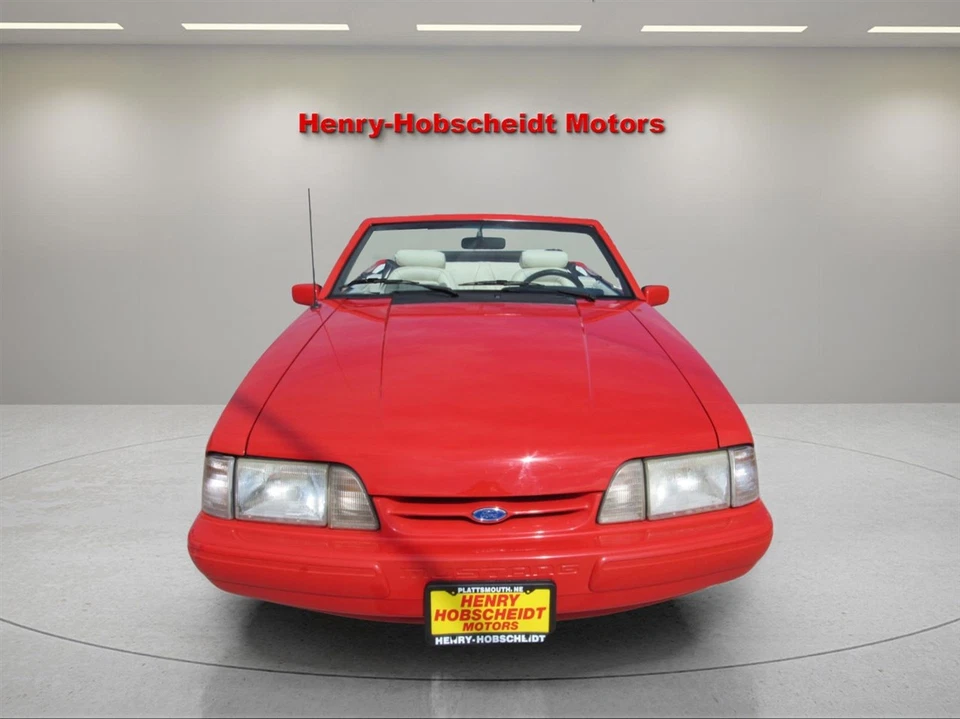 Ford Mustang LX 1992 deportivo convertible de 5,0 L Foto 2 de 4