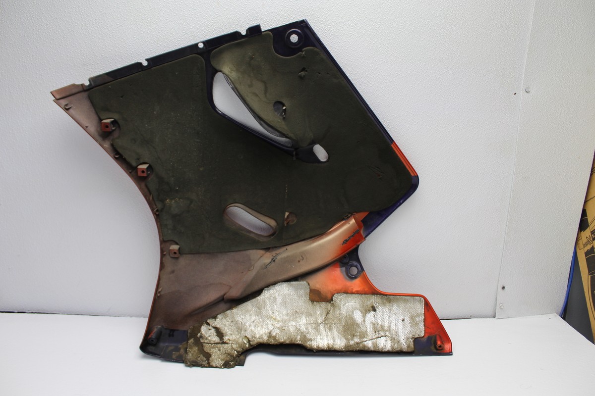 1994 KAWASAKI NINJA ZX11 ZX1100 RIGHT SIDE COVER FAIRING COWL