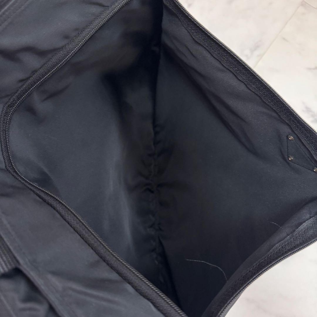 Excellent condition PRADA triangular logo tessuto… - image 9