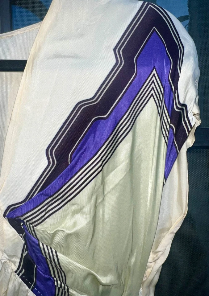 Vestido largo medio vintage de principios de la década de 2000 prada geométrico cuello en V Foto 2 de 4