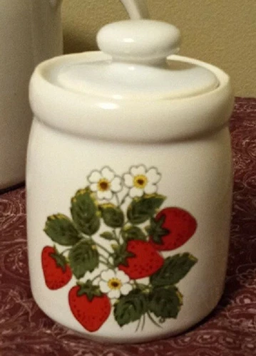 McCoy Pottery Strawberry Country 1414 Sugar Bowl Jar Vintage 1970's