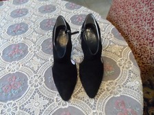 Prada Black Suede Heeled Pumps w/Cutouts Detail Size 38.5M