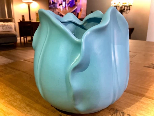 VINTAGE STANGL 1828/M USA ART POTTERY MATTE BLUE TULIP FLOWER BOWL VASE