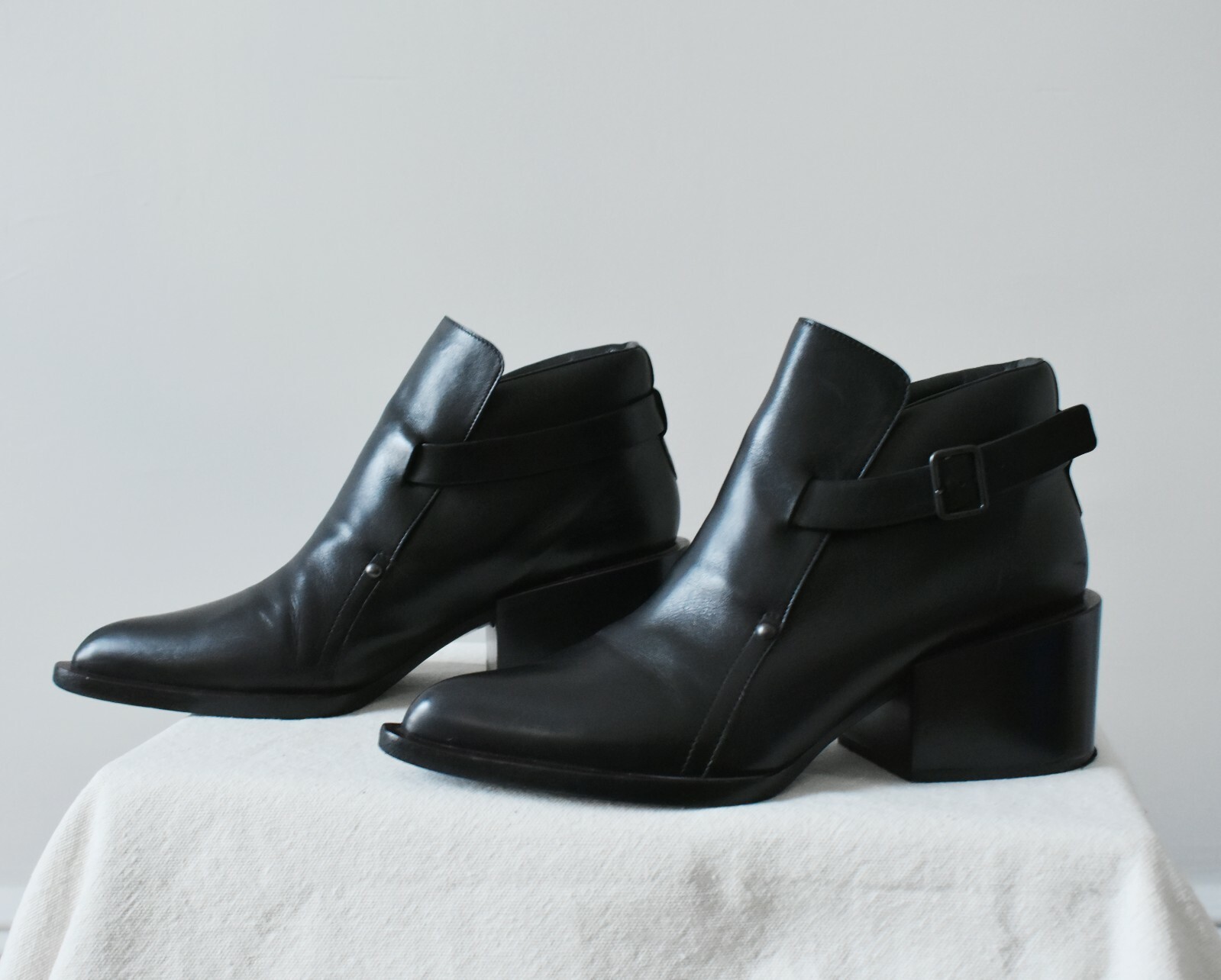 mia zelma chelsea boot
