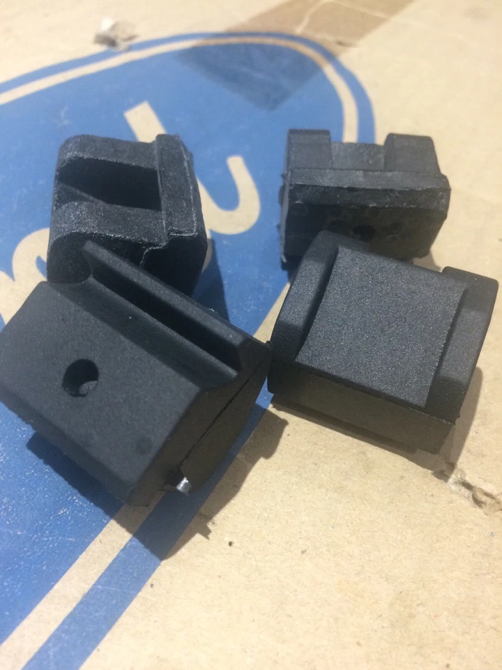 Ford Capri MK1 Nuevo capó a carril de ala cauchos x4 - 3.0 V6, RS3100 Etc... Foto 2 de 3