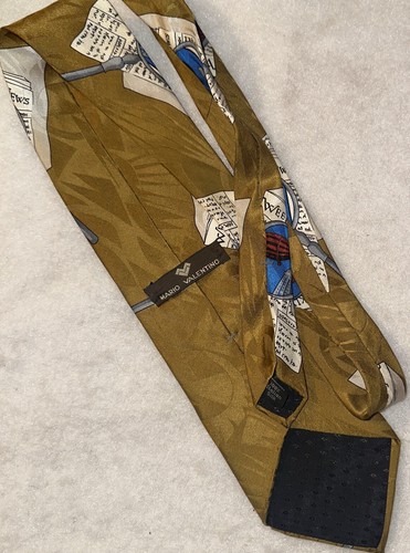 Mario Valentino Herrenkrawatte 100 % italienische Seide Neuheit Postkartendruck Reise - Bild 2 von 3