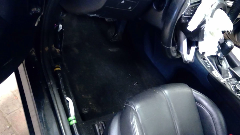 Tapete de assoalho interior preto 2018 18 Mazda 3 Sedan 108840 - Imagem 4 de 4