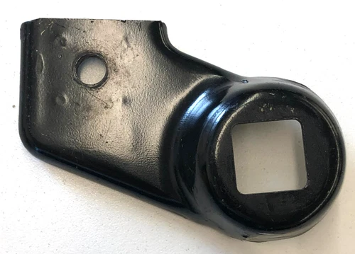 BRACKET, REAR RH