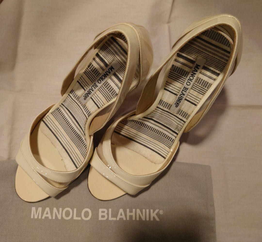 Rare Manolo Blahnik Off-White Pumps Heels Size 36.5 US 6.5 Nude Patent Leather