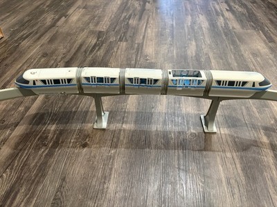 Walt Disney World Monorail Playset Blue Train 8 Characters Working Local Pickup