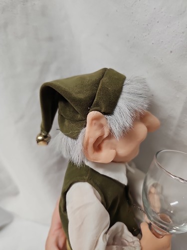 Zim’s Elves Themselves Cellar Elf Gasper - Picture 9 of 16