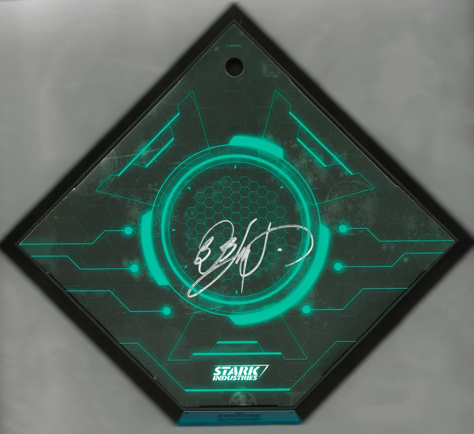 Figura de acción Bob Layton Art FIRMADA Hot Toys Sideshow Stealth Armor Iron Man Foto 2 de 4