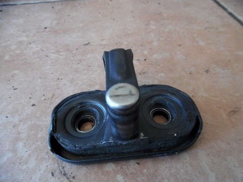 VW Polo 9N Schliesskeil für Heckklappe 1J6827517