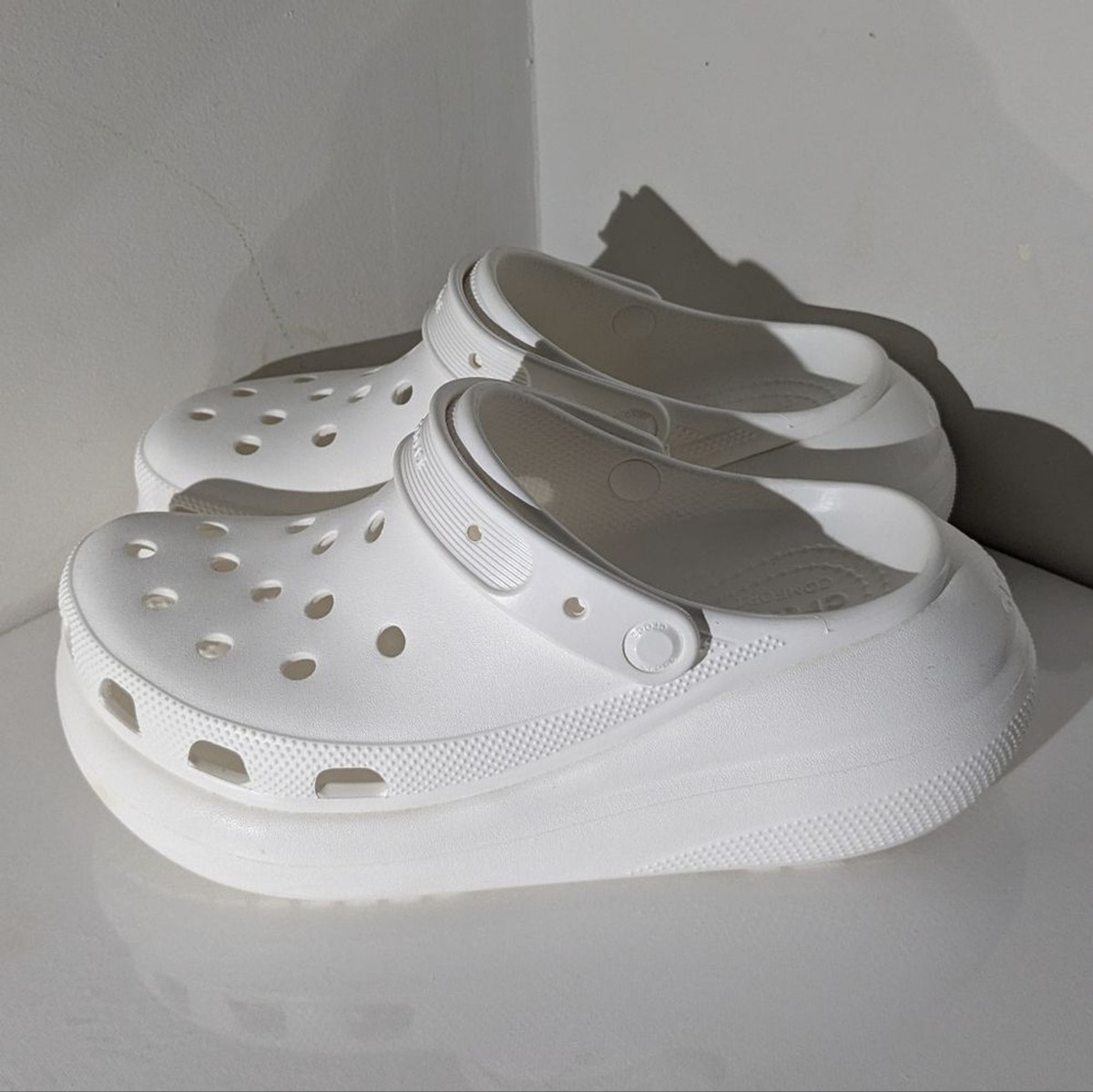 Crocs White Platform Classic Mega Crush Clogs Women's 10
