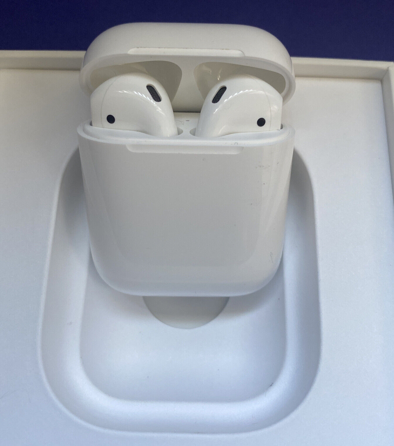 Genuine Apple AirPods 2nd Generation With Wired Charging Case Full Set