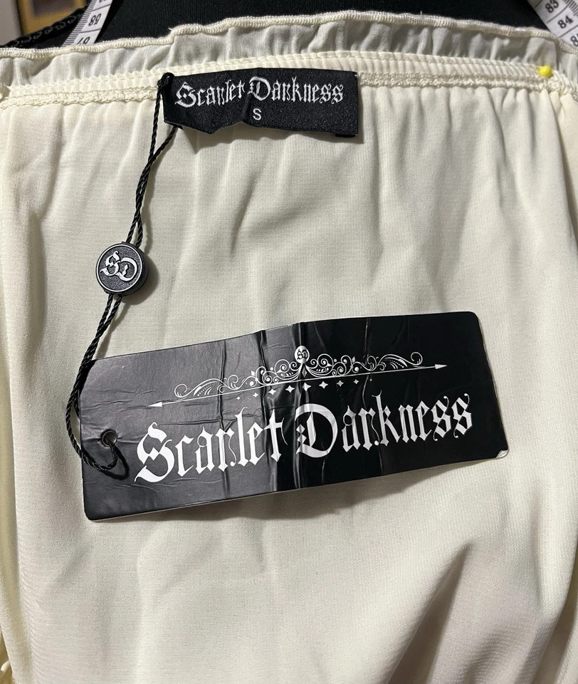 Blusa Renacimiento Oscuridad Escarlata con Manga Trompeta Gasa Mediana (B-1055) Foto 3 de 3