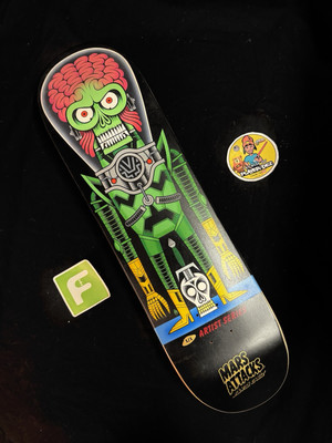 RARE GRAIL 1/1 Mars Attacks Artist Series Santa Cruz Skateboard