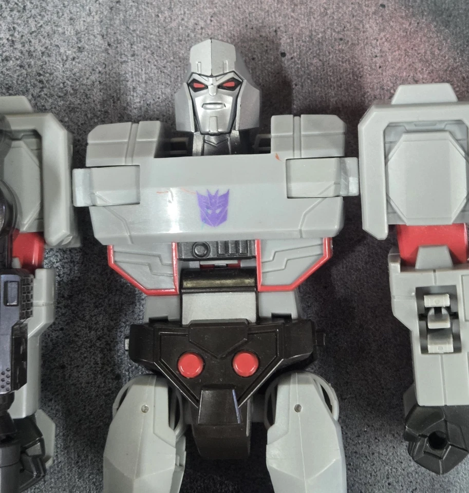 2017 Hasbro TRANSFORMERS Megatron CYBERVERSE Ultimate Class Fusion Mega Shot - Image 2 of 4