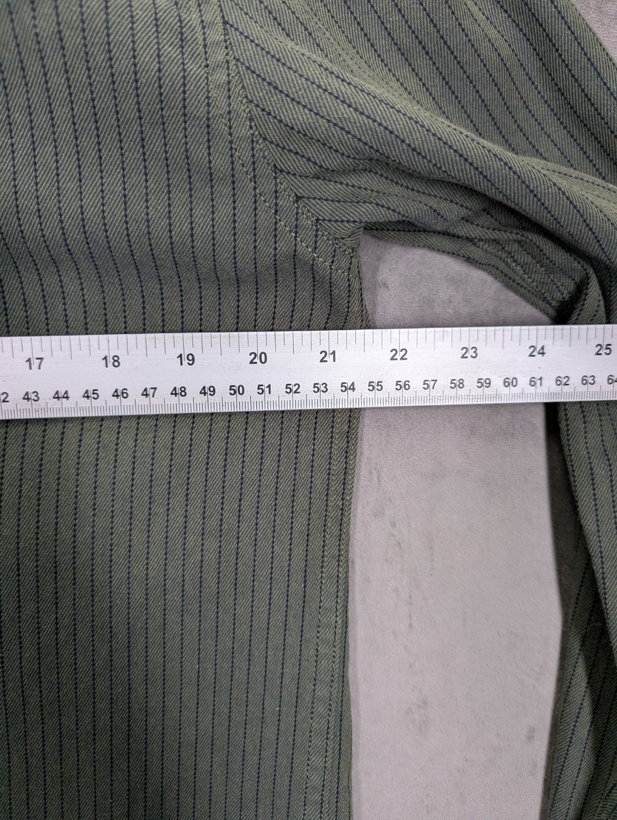 Levi's Green Pinstripe Long-Sleeve work Shirt Men's Size Medium Cotton Stretch image 5
