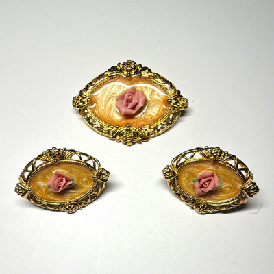 Vintage Gold Tone Avon Victoria Pink Rose Cameo Brooch & Earrings Set